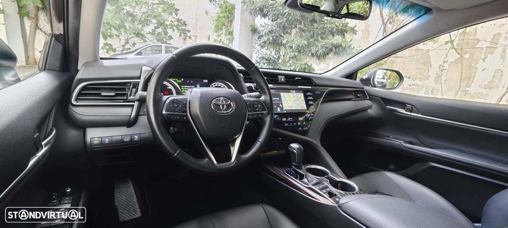 Toyota Camry 2.5 Hybrid Luxury - 9