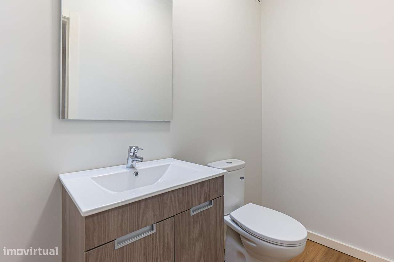 T4 DUPLEX COBERTURA,196 m², 4 Varandas/Solários, Garagem em Arcozelo-14