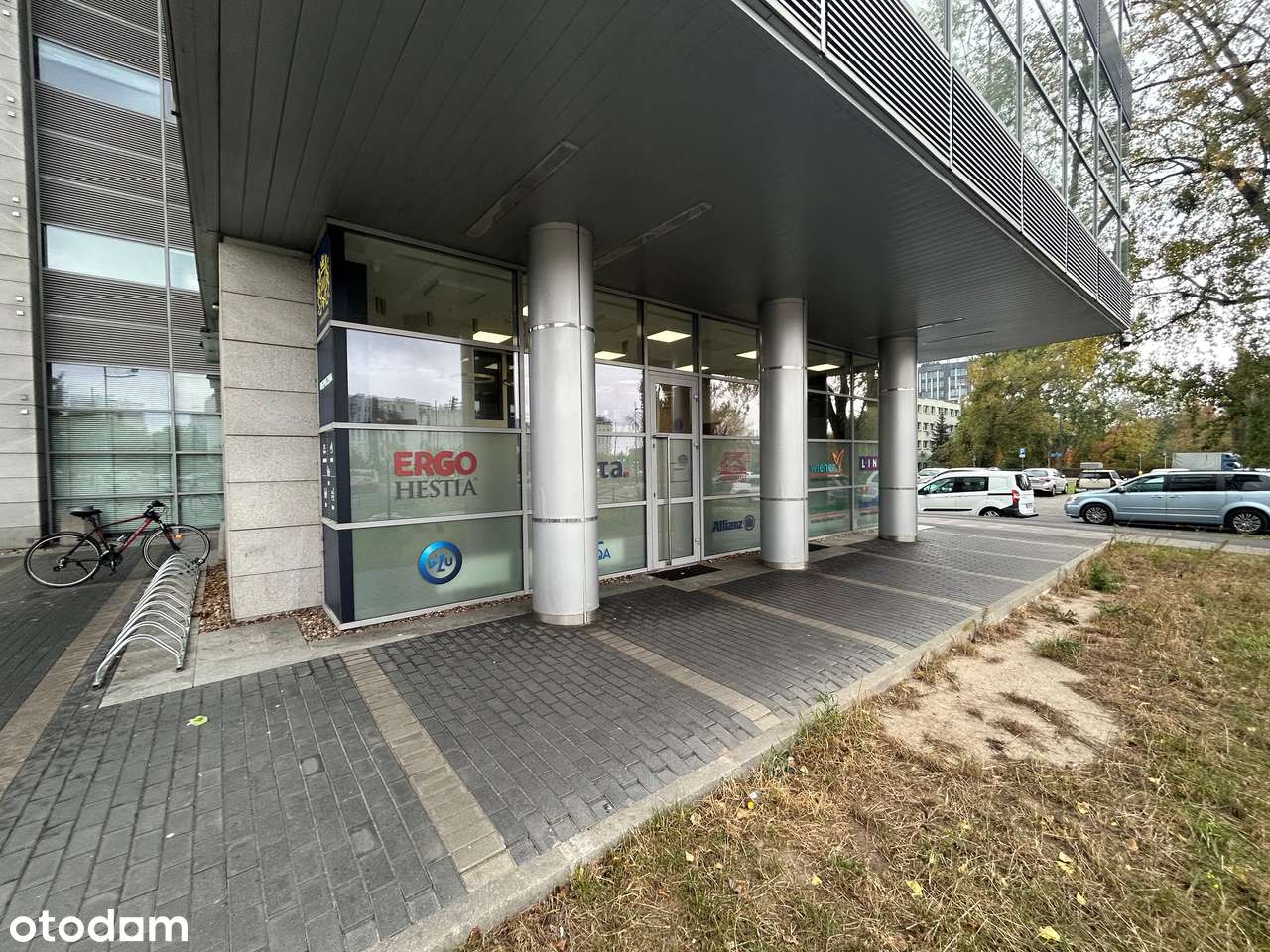 Lokal usługowy na Żoliborzu z parkingiem-0