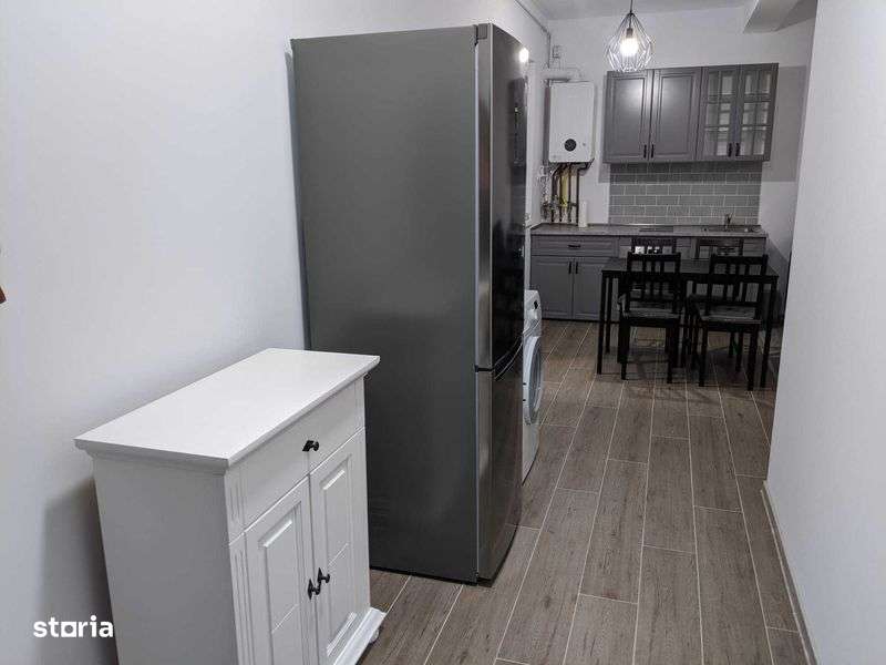 Proprietar vand apartament o camera Dumbravita - Imagine principală: 3/8