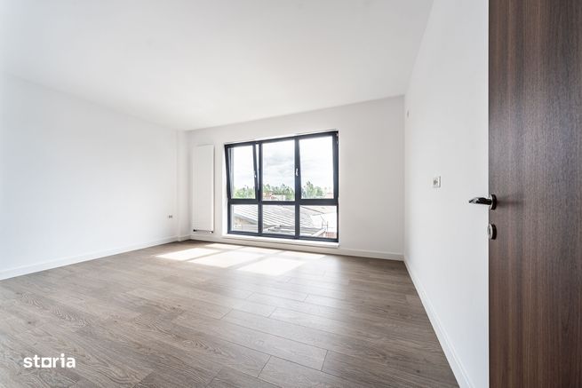 Apartament 3 Camere si Curte Proprie LUX