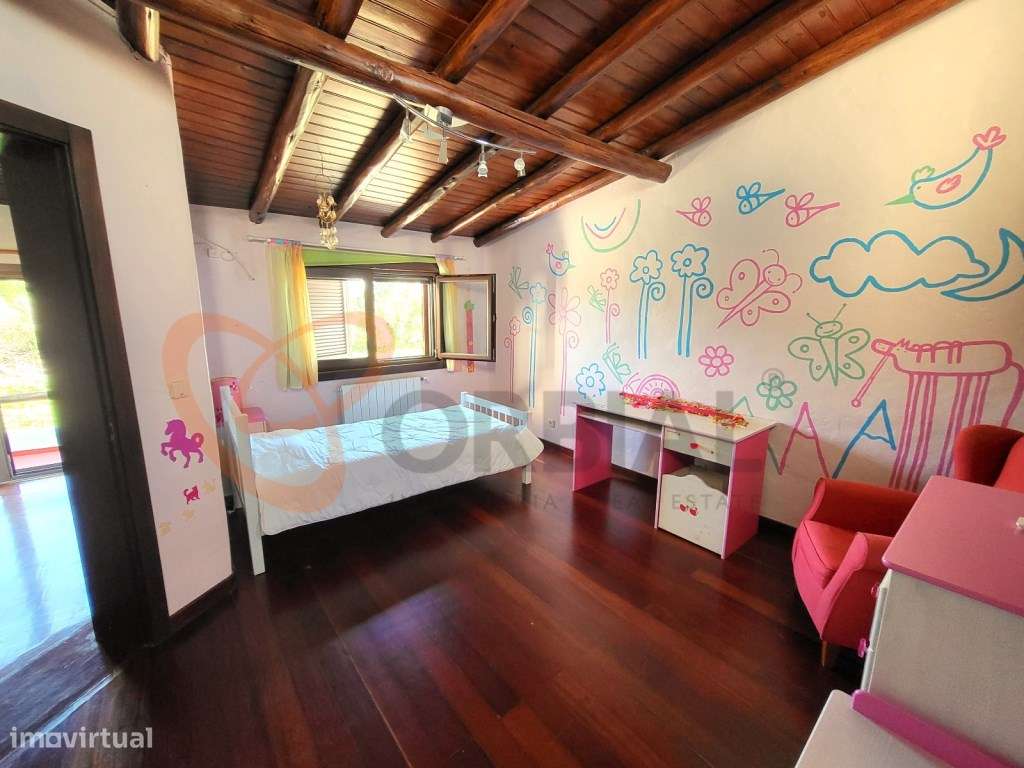 Excelente moradia de 5 quartos, localizada numa zona residencial ca... - Grande imagem: 5/48