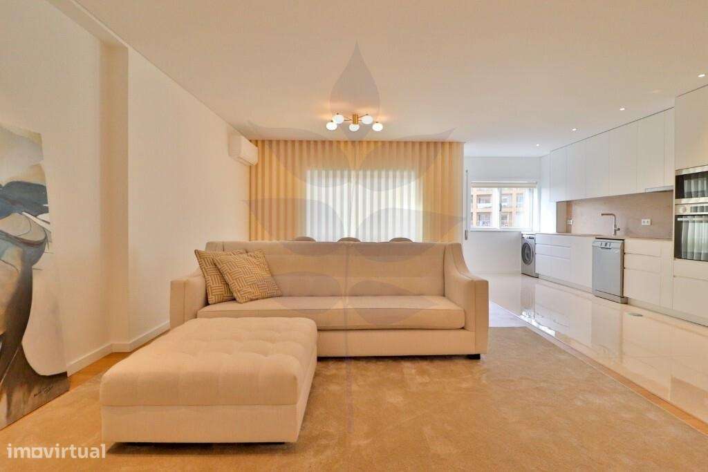 Venda apartamento T2 totalmente renovado em Maximinos-35