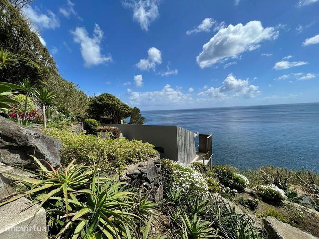 Deslumbrante Moradia com Vista para o Mar em São Miguel | 3 Quartos co-17
