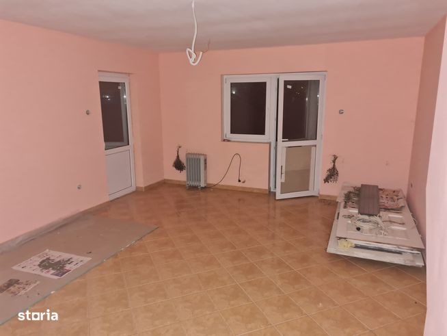 Casa 6 camere, 850 mp teren,Serbanesti- Bacau-4