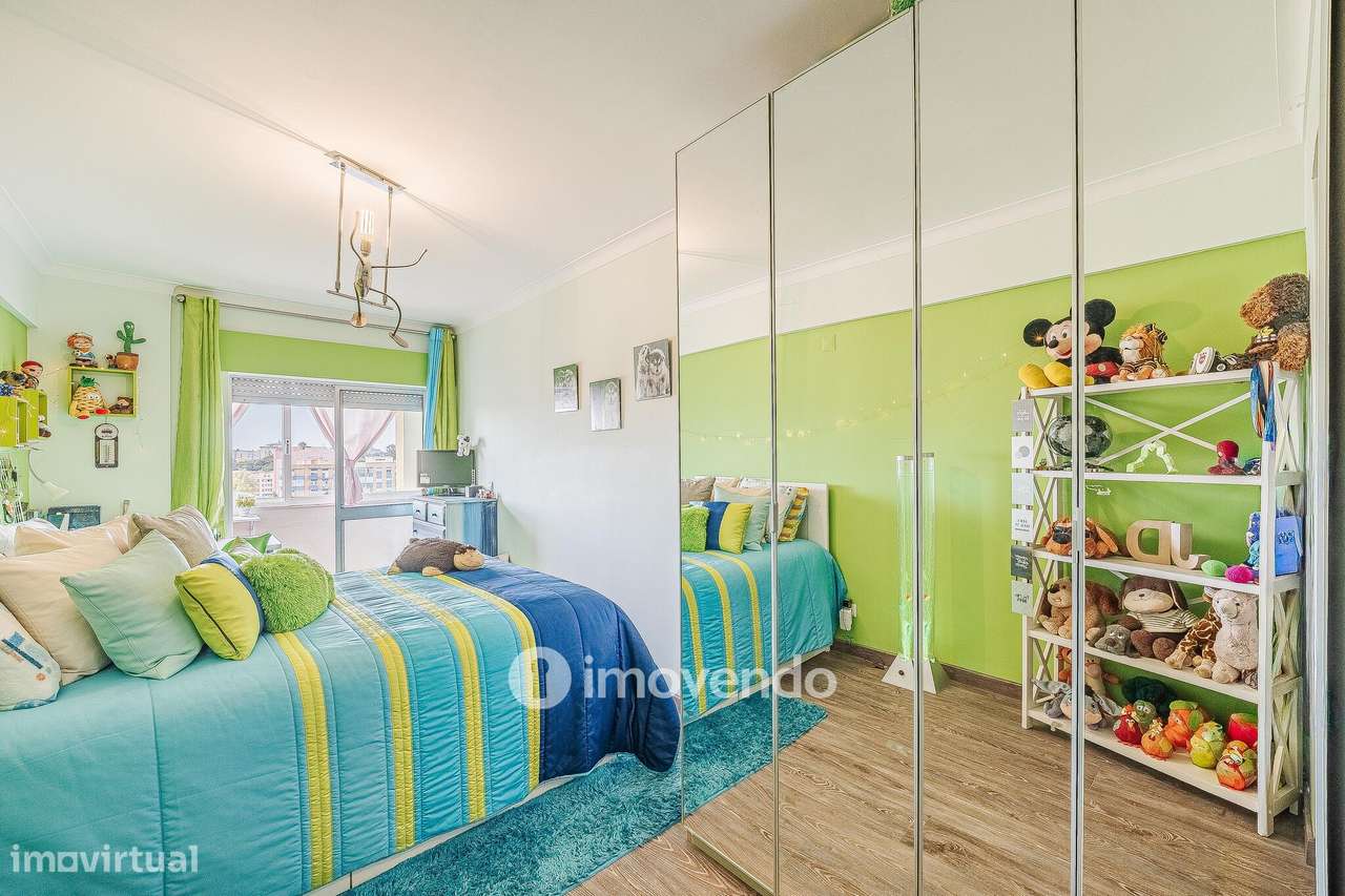 Apartamento T3, com áreas amplas, em Setúbal-40