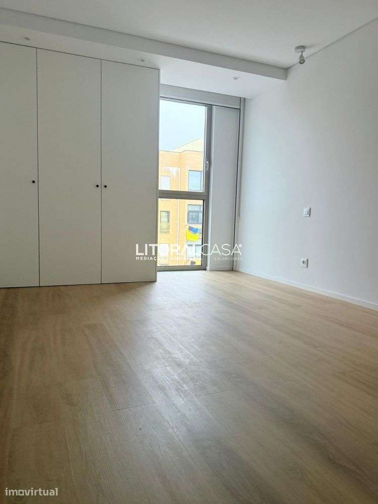 Apartamento T2 | Praia da Barra | Varanda | Garagem fechada - Grande imagem: 3/28