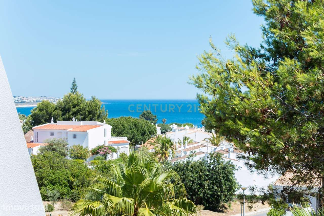 NAO PERCA ESTA GRANDE OPORTUNIDADE! FABULOSO TRIPLEX MODERNO T2+1 COM - Grande imagem: 5/15