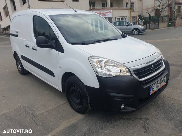 Peugeot Partner Combi 1.6 HDi 75 CP Confort FAP - 3