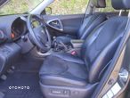 Toyota RAV4 2.0 VVT-i Premium - 17