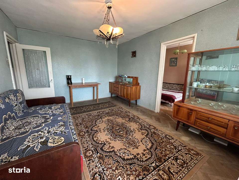 Apartament Craiovita, suprafata 45p,4/4 cu acoperiș - Imagine principală: 2/6