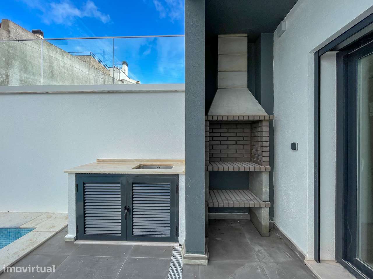 Moradia T4 com Piscina - Santa Iria de Azoia (Bairro da Salvação)-8