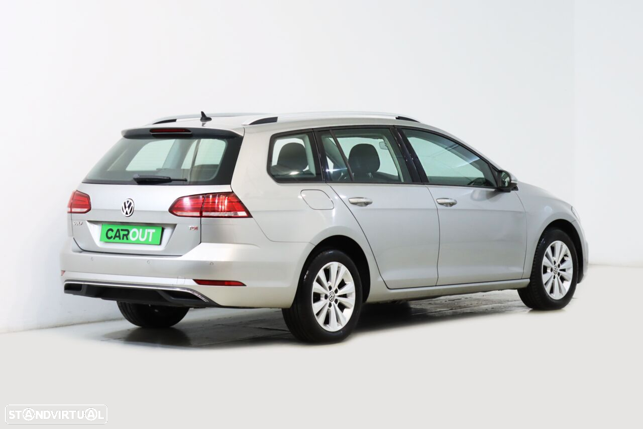 VW Golf Variant 1.6 TDi Confortline DSG - 2