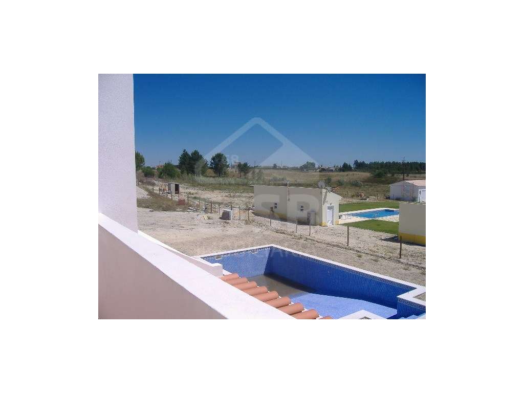 Terreno Urbano em Foros de Almada-12