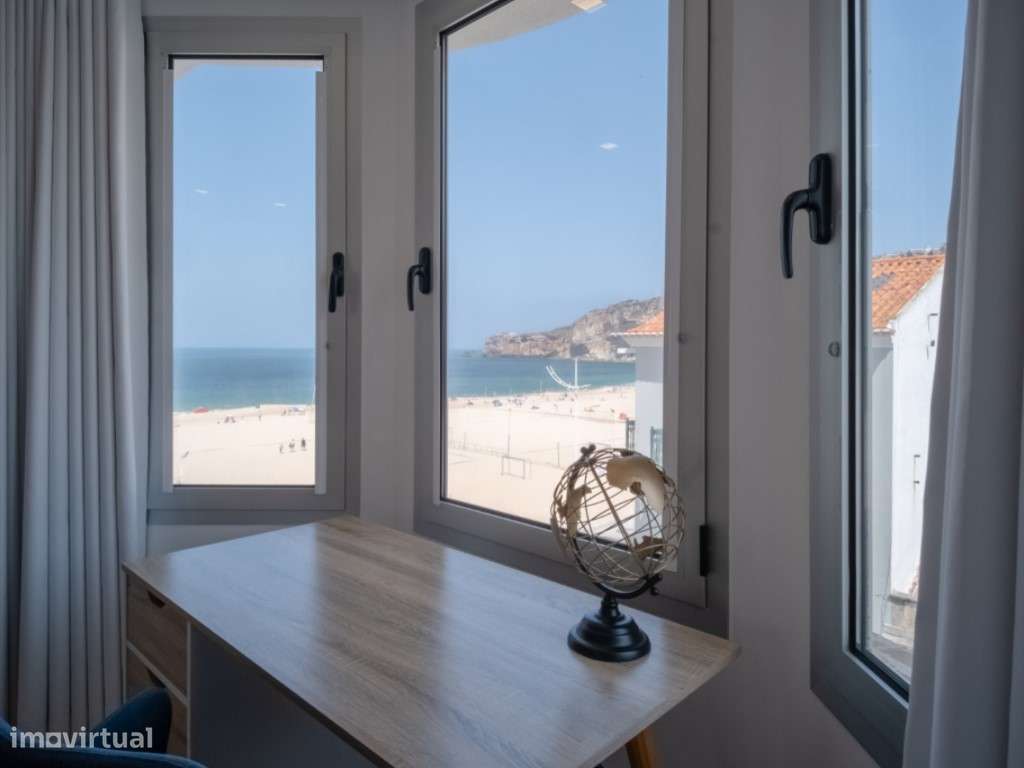 Apartamento T2 com Rooftop e Vista de 360º na Melhor Localização da...-28