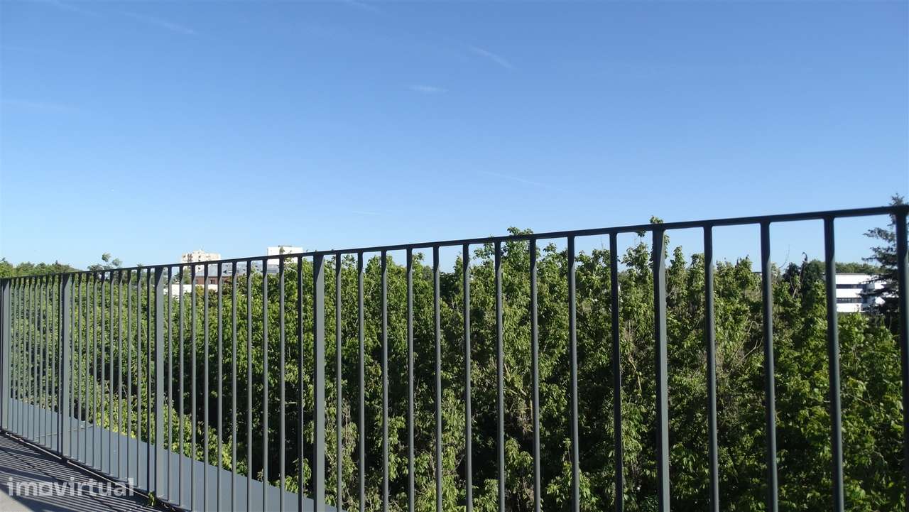 Apartamento T0 com terraço, Condomínio exclusivo junto Norteshopping-13