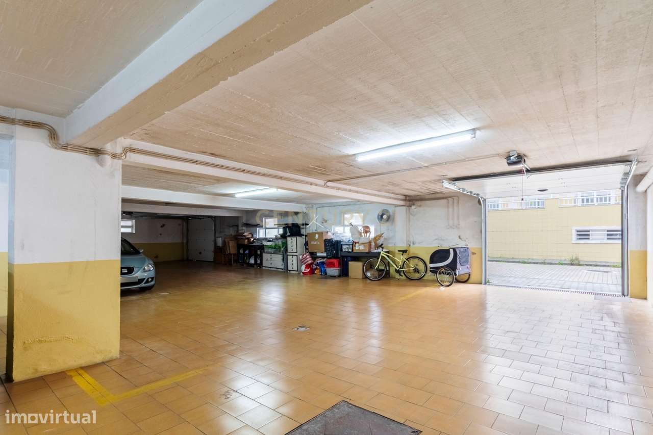 T2 Renovado | 2 WC Novas | 106 m² | Parqueamento + Arrecadação | Eleva-37