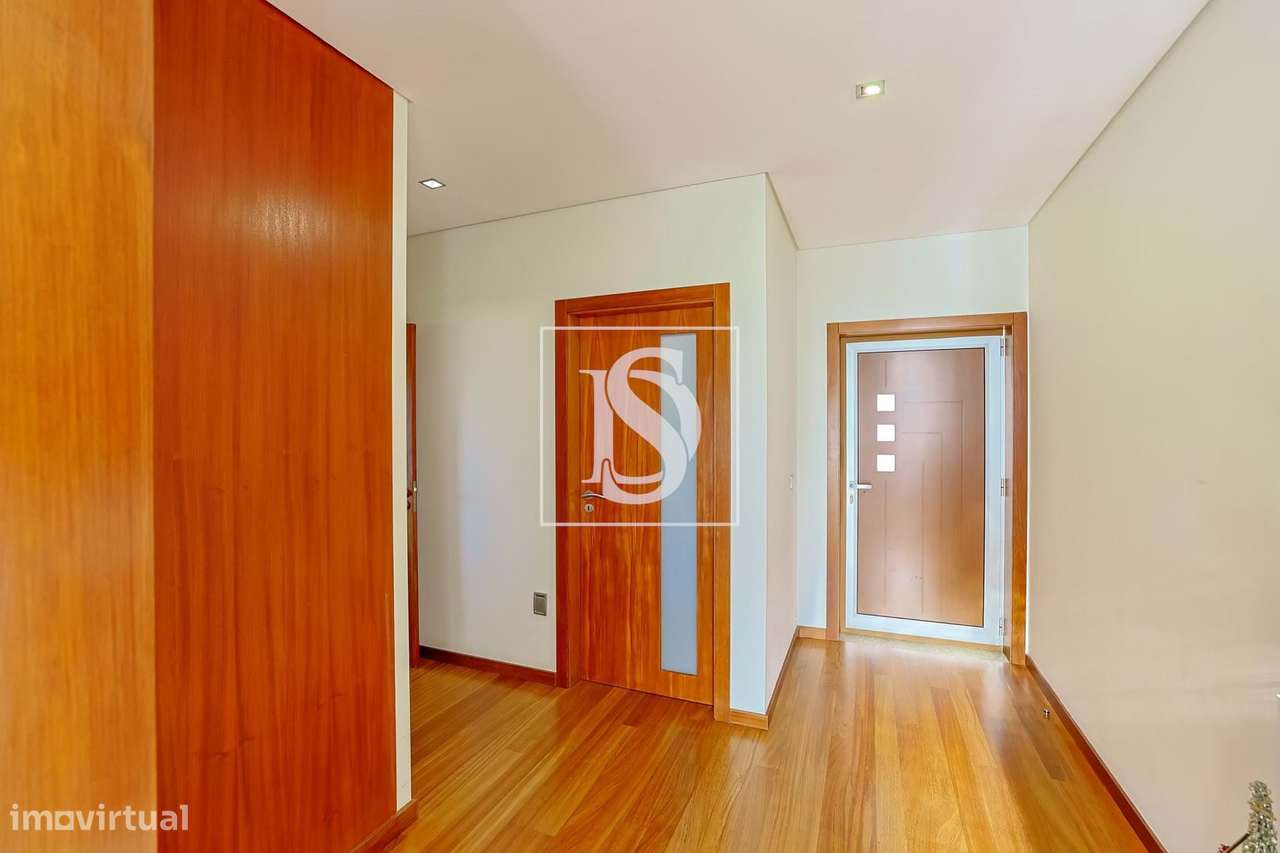 Moradia Isolada com PISCINA, em Tamel (São Verissimo)!-23