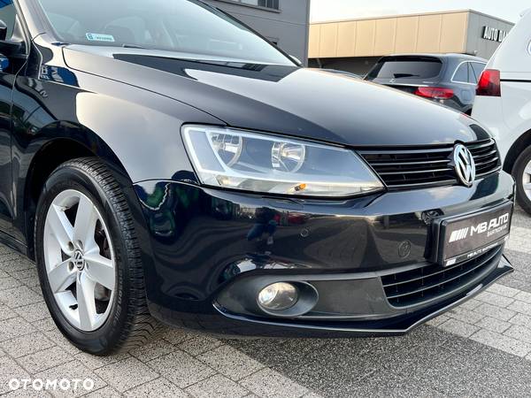 Volkswagen Jetta 1.4 TSI Comfortline - 14