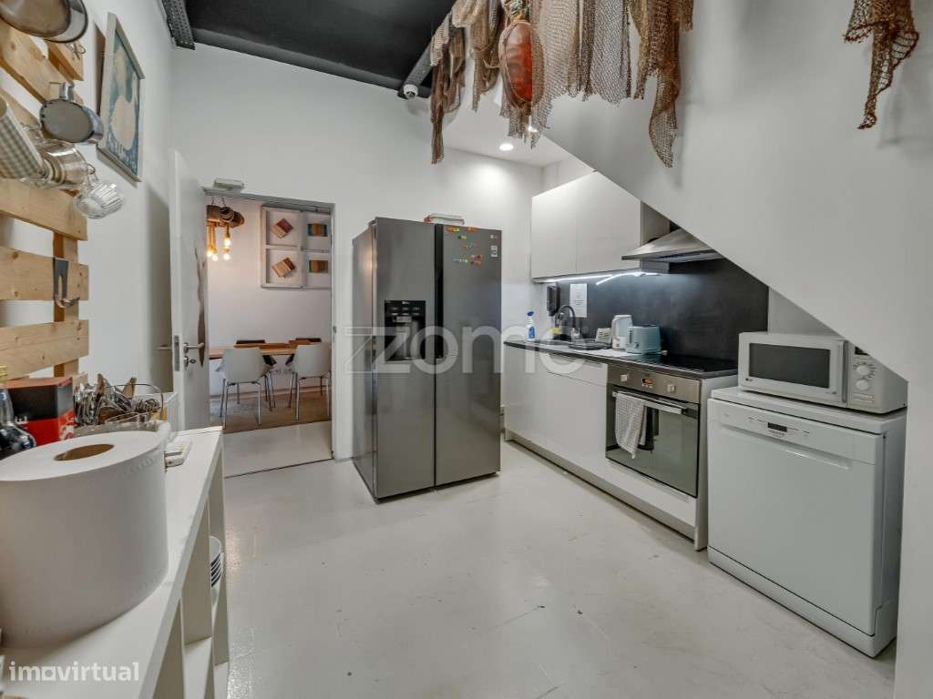 Escritório / Coworking em Marvila, Lisboa - 847 m², até 183 pessoas...-11