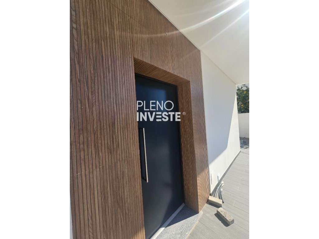Moradia V3 com piscina Nova construção em Pinhal de Frades-21