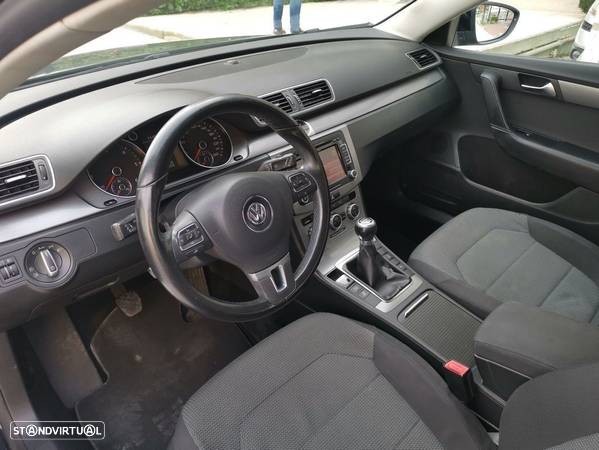 VW Passat Variant 2.0 TDi Confortline - 4