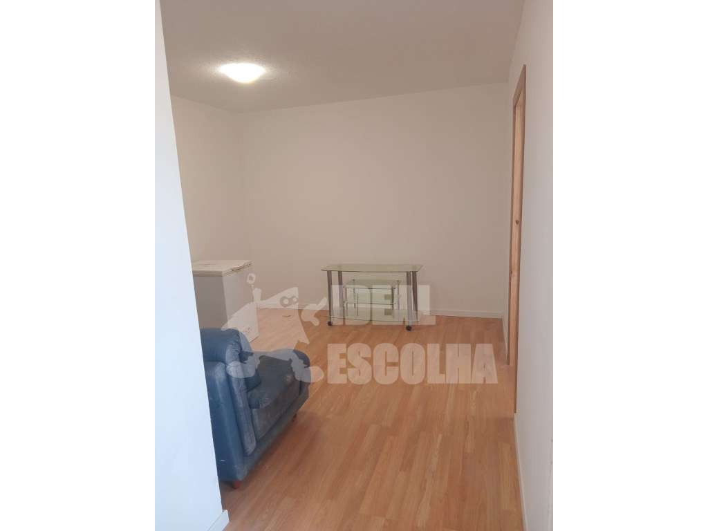 T2 - STº ANTÓNIO DOS CAVALEIROS 280 000€-8