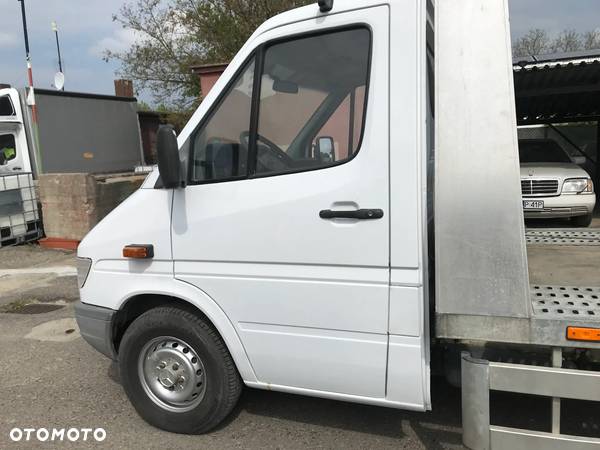 Mercedes-Benz Sprinter 903  310D - 10