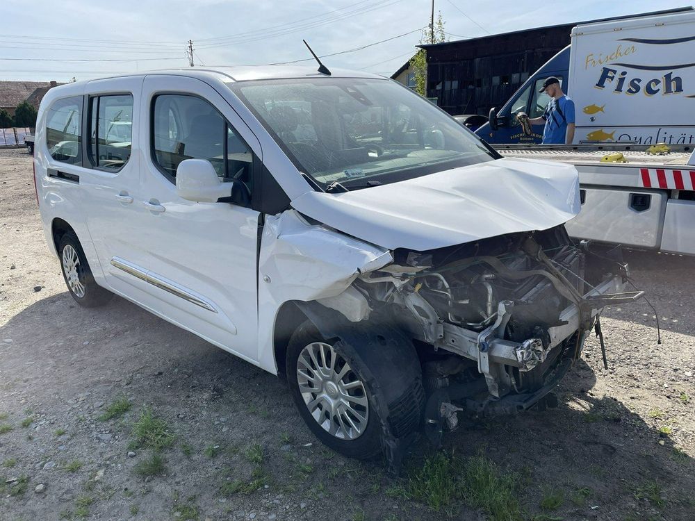 Toyota Proace City Long 1.5 D-4D Business 2021
