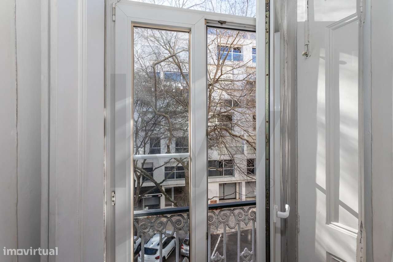 Apartamento de 190 m2 | Oportunidade de Remodelação | Rua Passos Manue - Grande imagem: 5/43