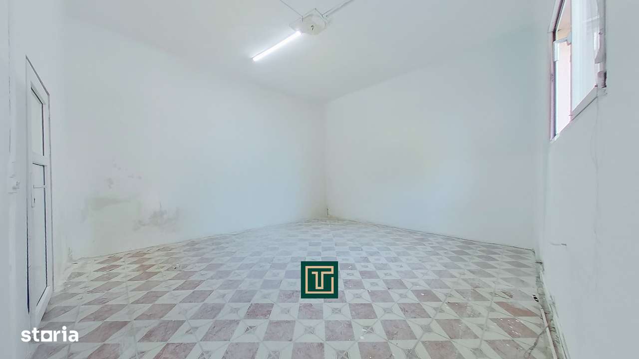 Apartament cu potential cu 2 camere la curte comuna in Centru - Imagine principală: 2/13