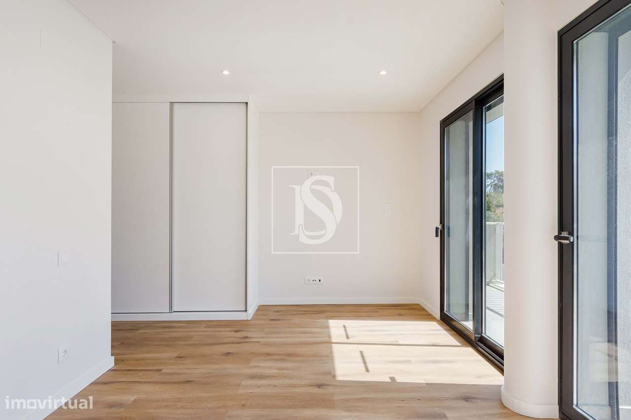 Viva o Conforto e a Elegância num Refúgio Exclusivo em Leceia-20