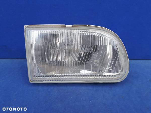 SUBARU LIBERO E12 1993-1998 LAMPA PRZEDNIA PRAWA - 1