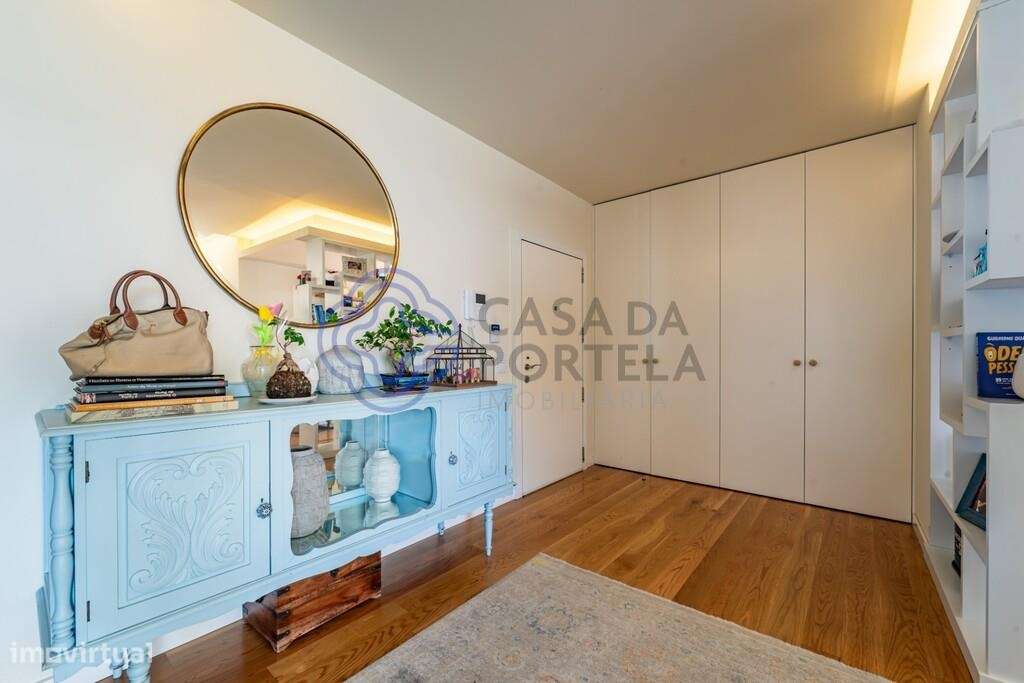 Apartamento T3 com vista para as pontes do rio Douro que separam Gaia - Grande imagem: 4/25