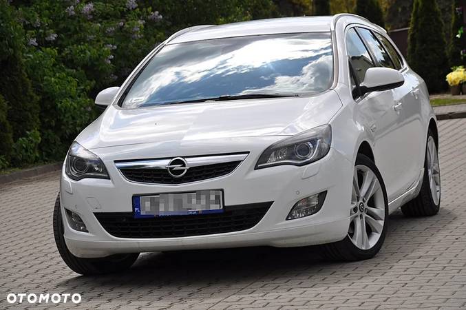 Opel Astra 2.0 CDTI DPF Cosmo - 17
