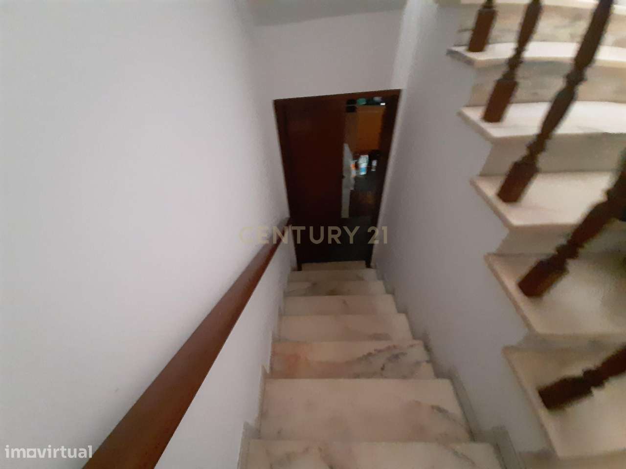 Espetacular Moradia T3 em Lousa com Garagem e Varandas-37