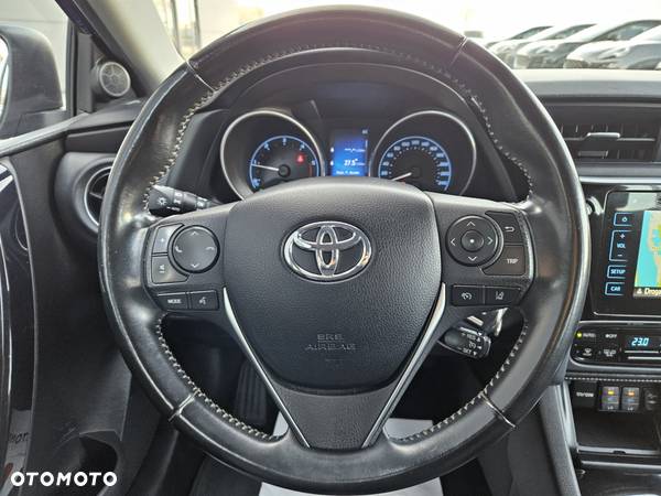 Toyota Auris 1.6 D-4D Prestige - 9