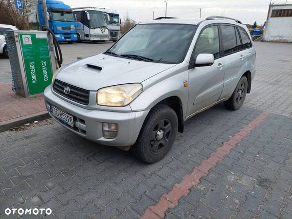 Toyota RAV4 2.0 D-4D 4x4 - 2