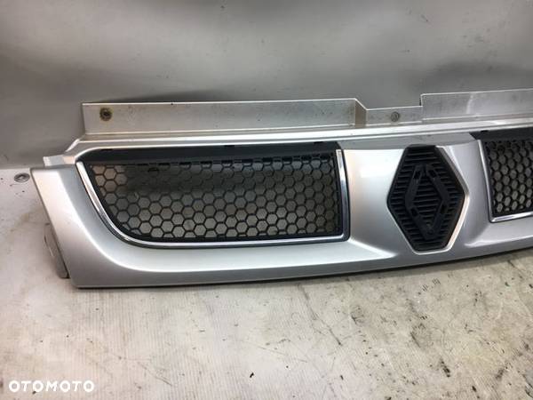 RENAULT TRAFIC GRILL ATRAPA 8200204450 - 2