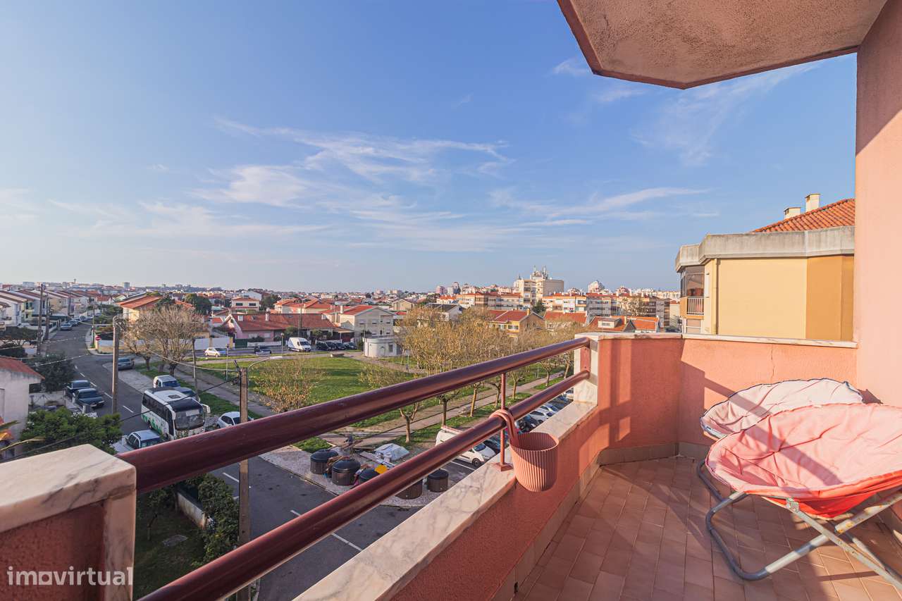 Apartamento T2 com elevador e varanda vista serra Sintra, em Rio Mouro-14