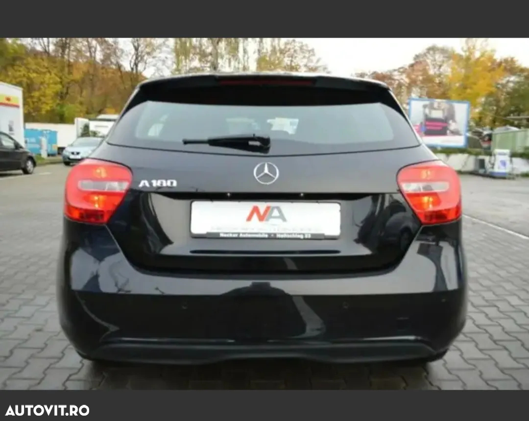 Mercedes-Benz A 180 (BlueEFFICIENCY) 7G-DCT - 7