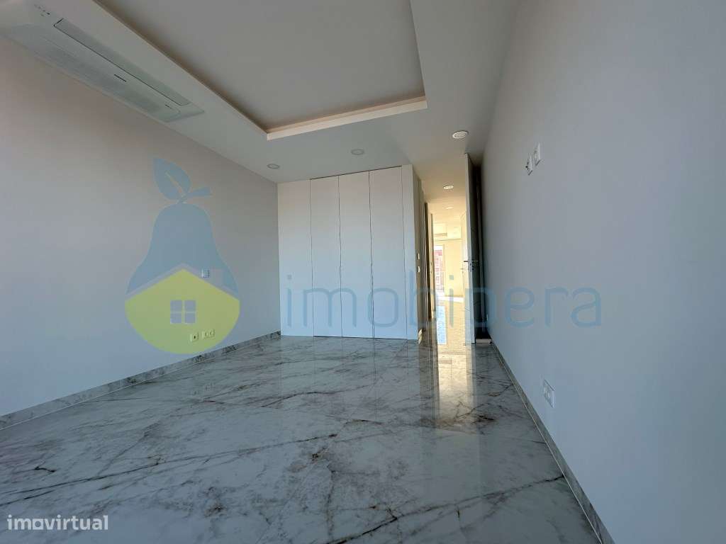 AP. T2 EM LAGOS - Grande imagem: 3/3