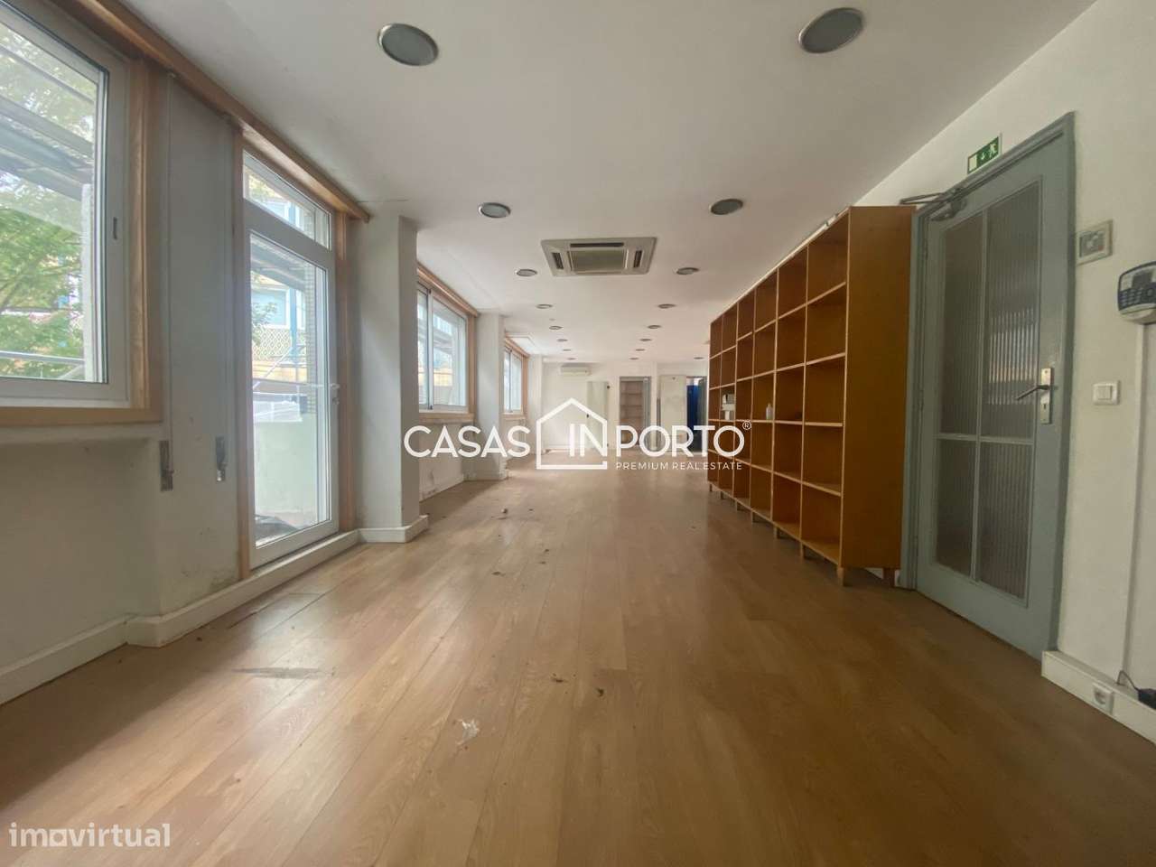 Escritório para arrendamento na Rua Sá da Bandeira - Grande imagem: 2/28