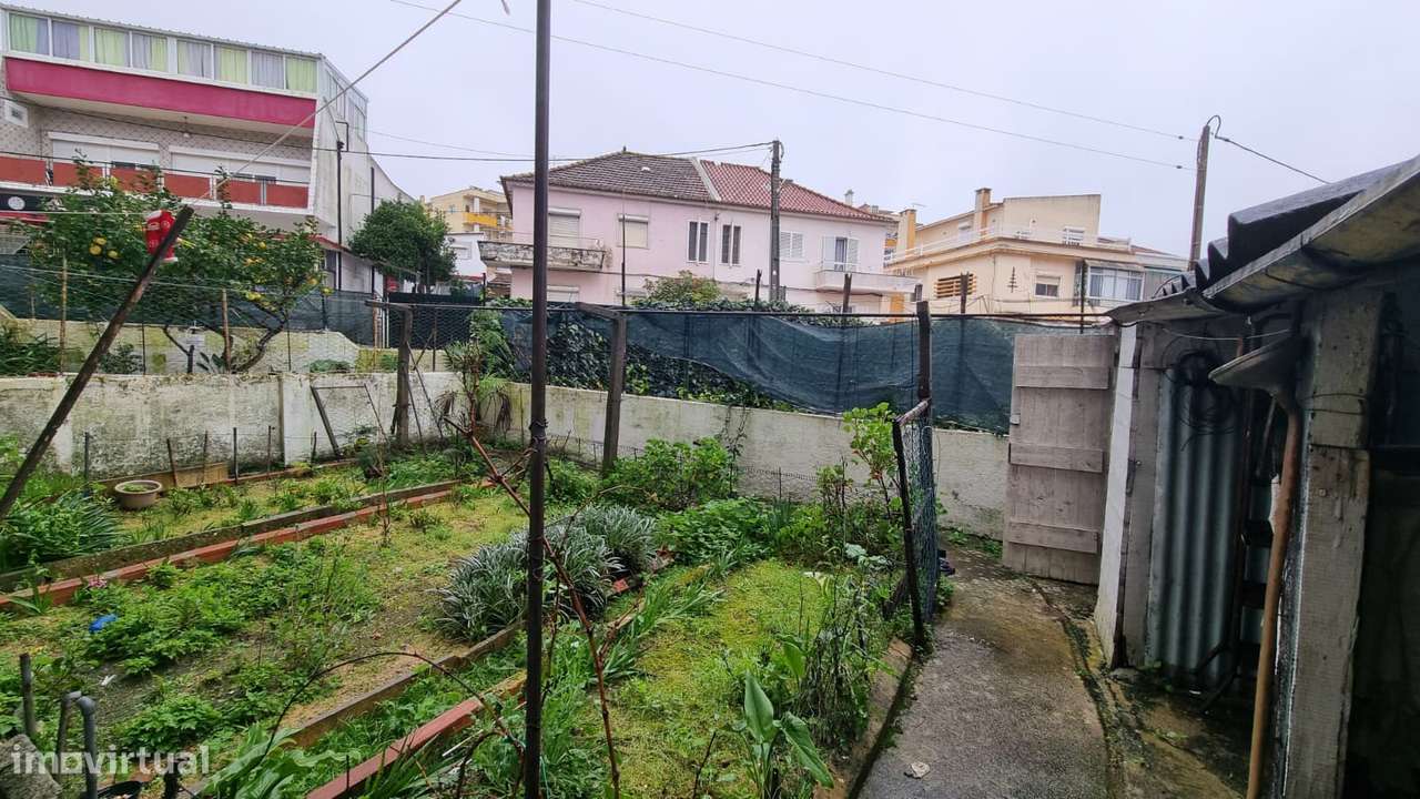 LARANJEIRO METRO - T2 num R/c com terraço de 60m2 - Grande imagem: 4/21