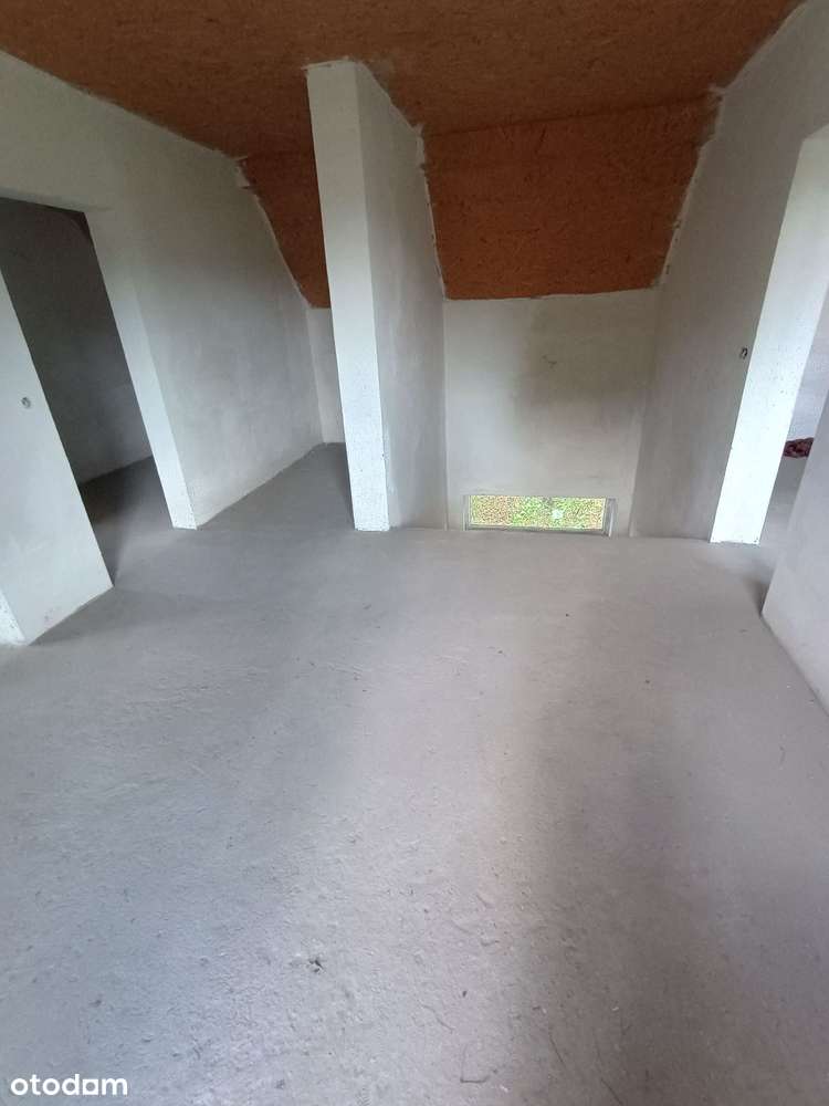 Dom z potencjałem w cichym miejscu-4