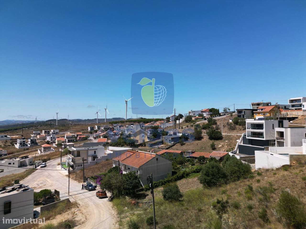 Terreno Urbano em Vialonga com Vista e Acessibilidade-16