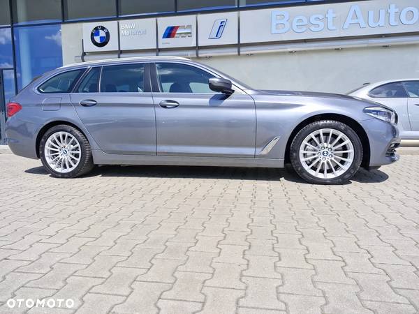 BMW Seria 5 530i xDrive - 6