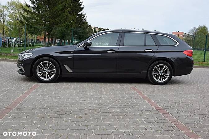 BMW Seria 5 520d Luxury Line sport - 9