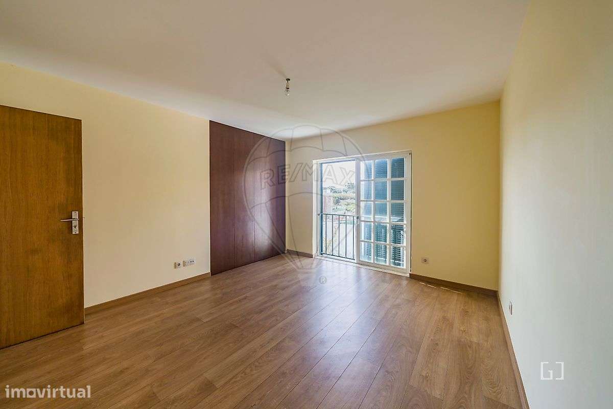 Moradia T5 para venda-27