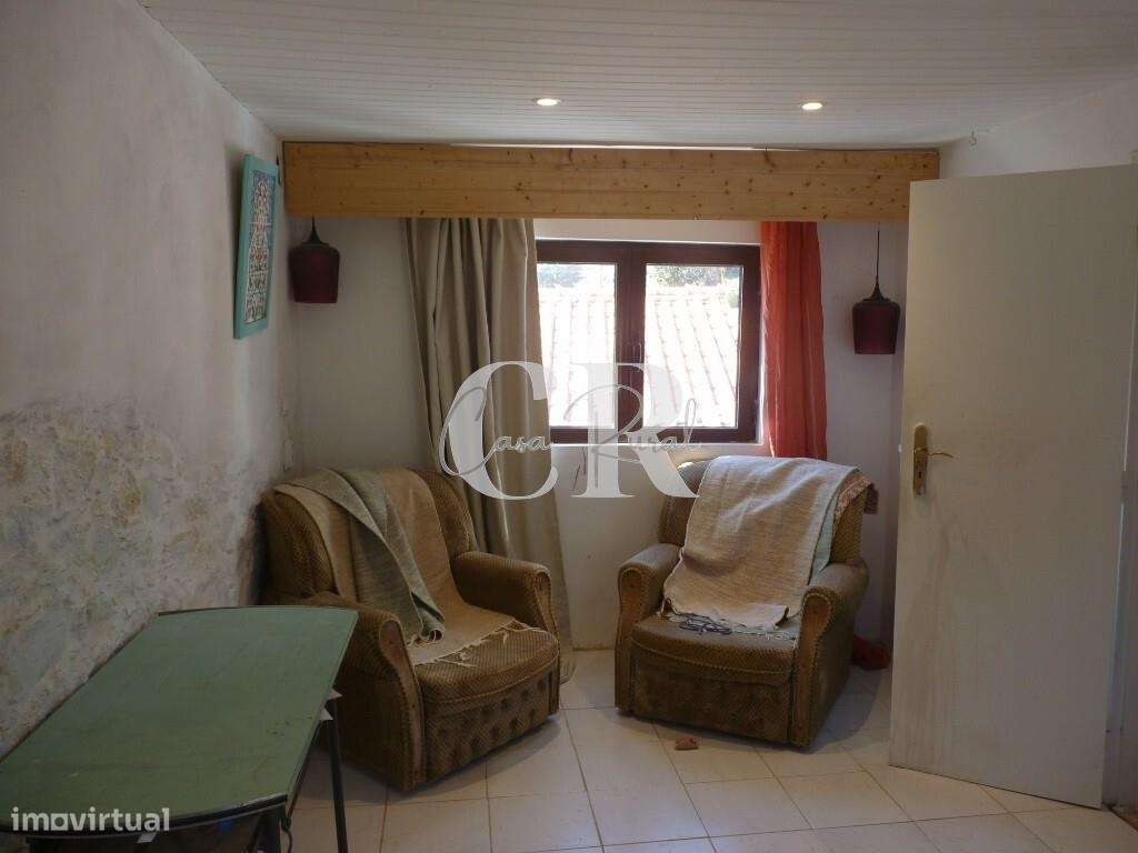 Duas casas habitáveis numa aldeia tradicional de montanha em Alvares,-12